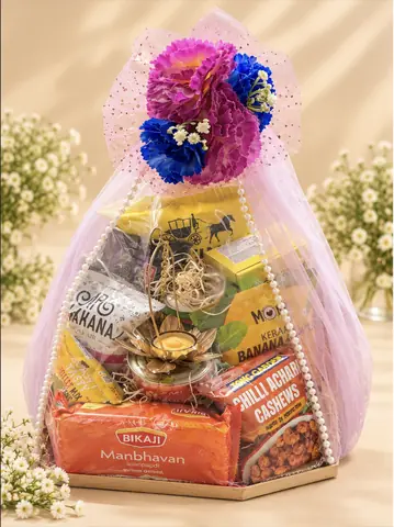 The Fountain Grand Hamper, vertical arrangement