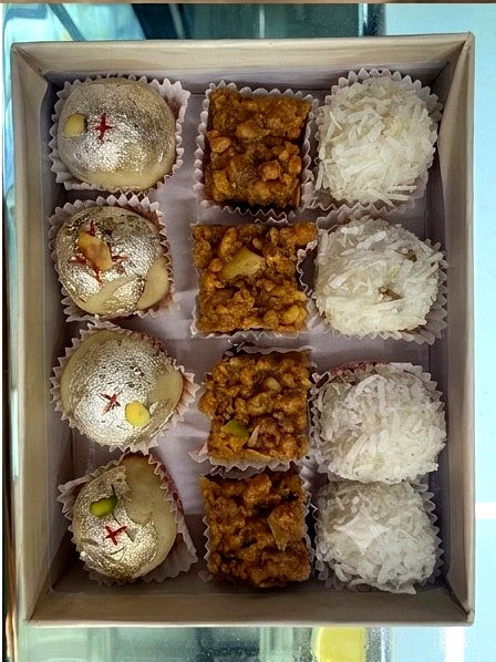 Sadabahaar Mithai | Premium Box, open sweet box